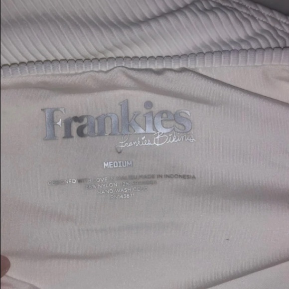 Frankie’s Bikinis - Picture 4 of 4
